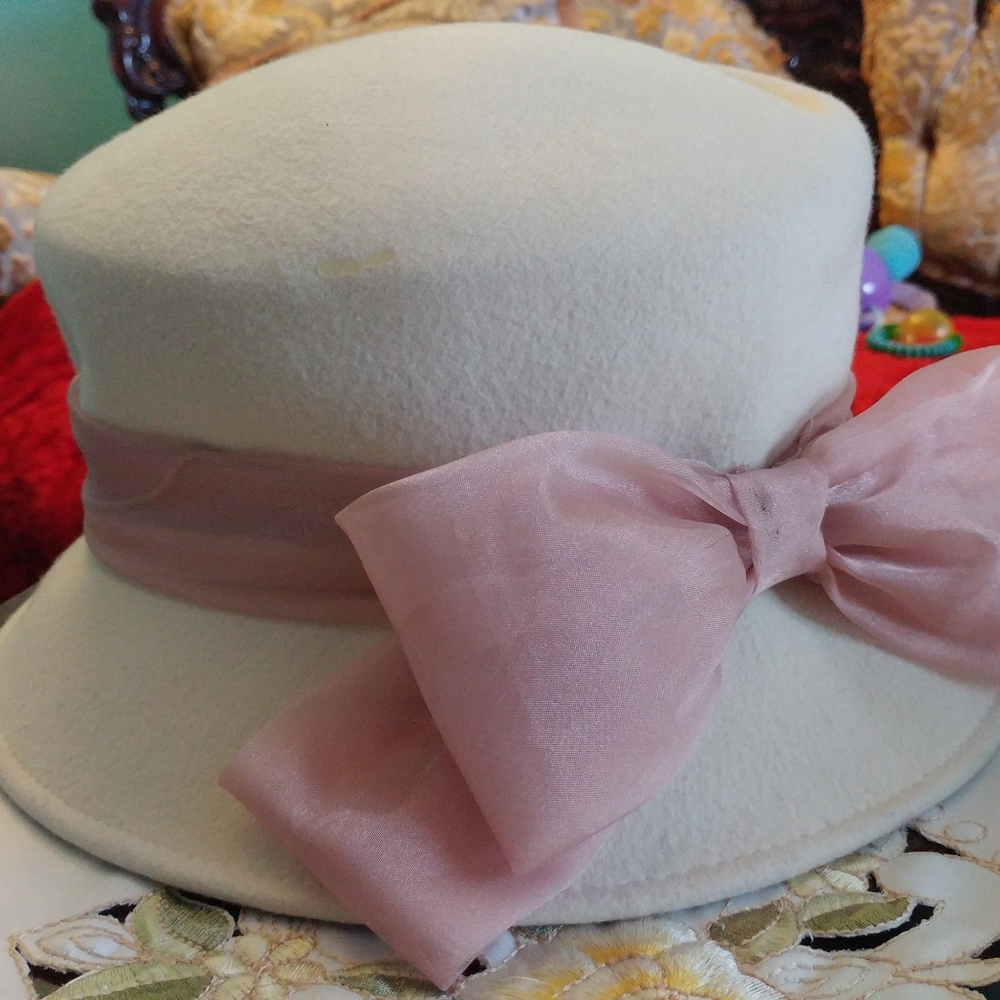 Lady's Hat
